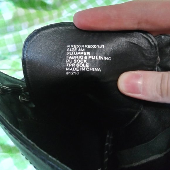 Steve Madden faux leather women's combat boots- size 8 - Picture 5 of 5